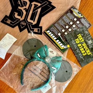 Authentic Disney Anaheim Duck Ears NWT